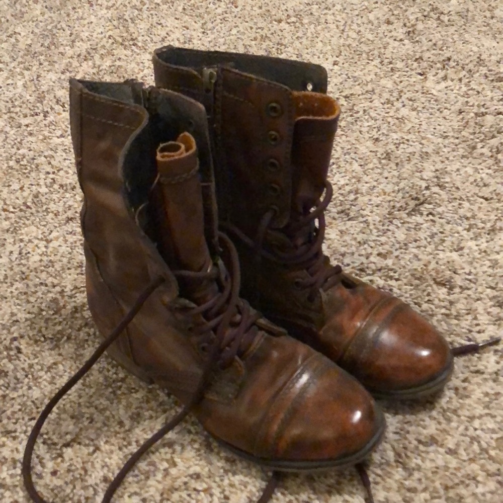 Steve Madden combat boots brown